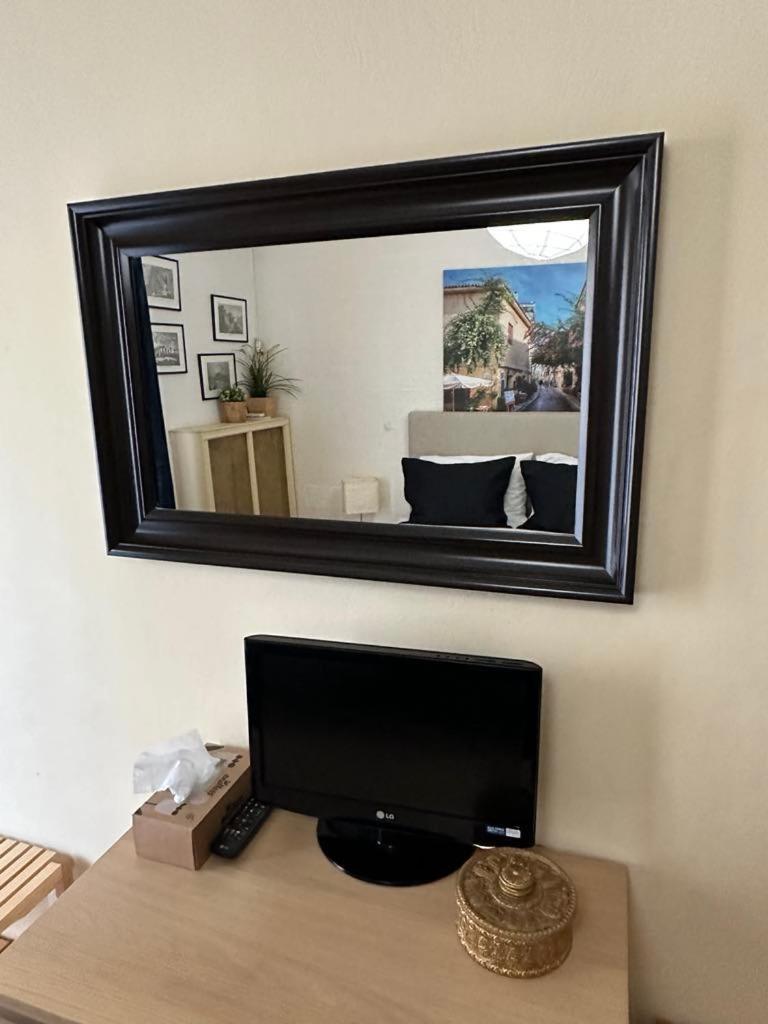 Renovated Cozy Apartment Near To Acropolis Athens Exterior photo